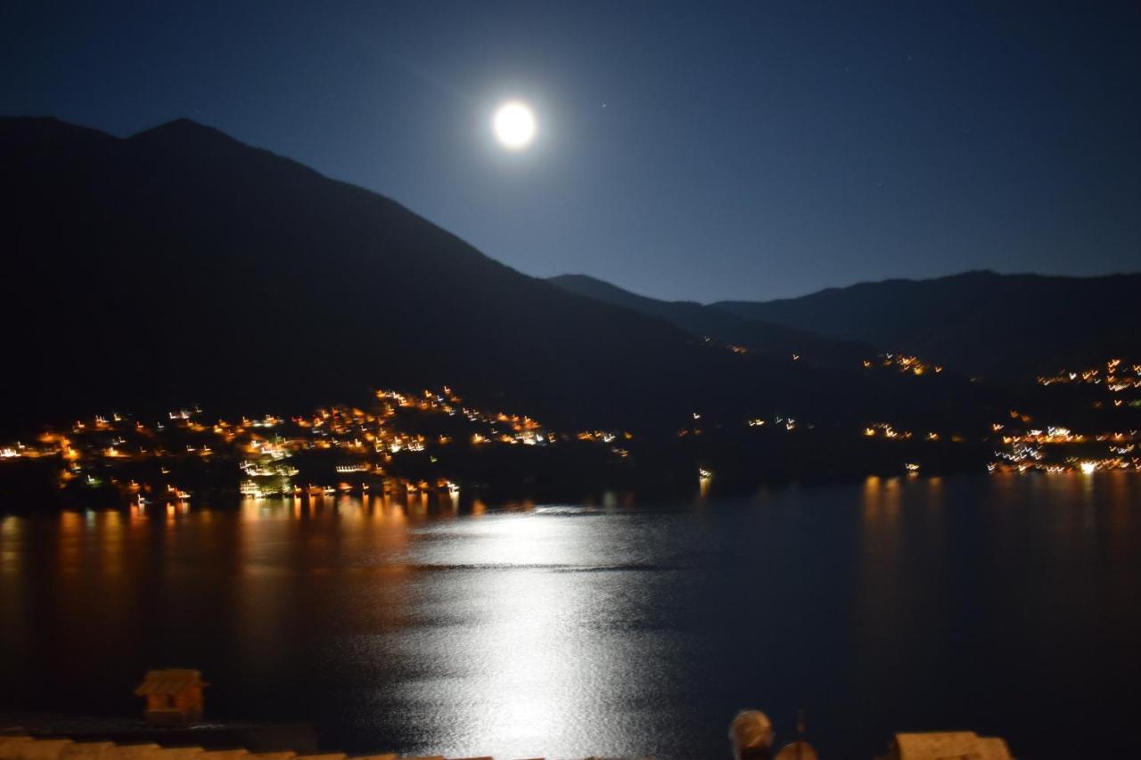 Romantic Home Stone With Amazing View Lake Of Como And Oleandra Laglio Kültér fotó